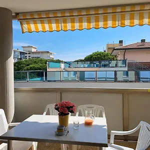 https://200-100-wifi-apartment-bibione.hotelinveneto.com